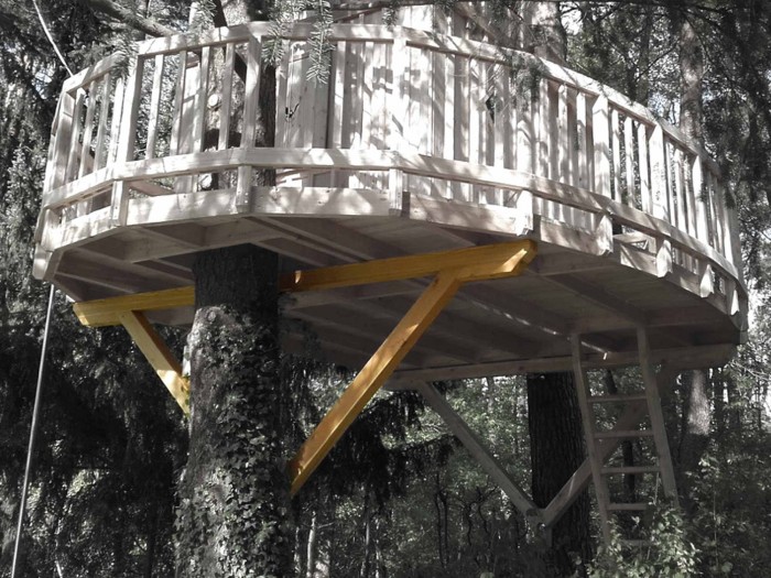 triangle-construction-for-treehouse-platform.jpg