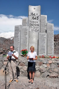 В Кабардино-Балкарии открыт памятник воинам-защитникам Эльбруса